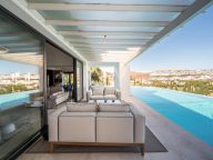 Villa for sale in Los Flamingos Golf, Benahavis