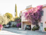 Villa for sale in Fuente del Espanto, Benahavis