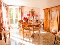 Villa for sale in Fuente del Espanto, Benahavis