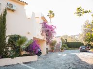 Villa for sale in Fuente del Espanto, Benahavis