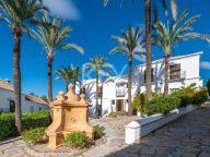 Таунхаус на продажу в Las Lomas del Marbella Club, Золотая Миля