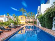 Таунхаус на продажу в Las Lomas del Marbella Club, Золотая Миля