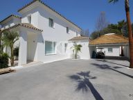 Villa for rent in Casasola, Estepona