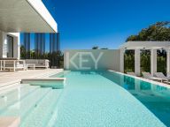 Villa for sale in New Golden Mile, Estepona