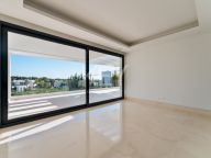 Villa en venta en Lomas del Virrey, Marbella Golden Mile