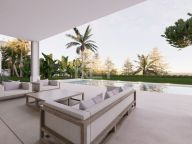 Villa for sale in El Paraiso, Estepona