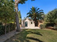 Villa for sale in Rio Real, Marbella East