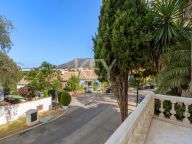 Villa for sale in Rio Real, Marbella East