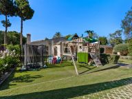 Villa for sale in Rio Real, Marbella East