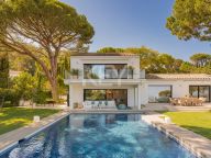 Villa for sale in El Madroñal, Benahavis