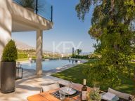 Villa for sale in El Madroñal, Benahavis