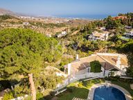 Villa for sale in El Madroñal, Benahavis