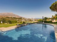 Villa for sale in El Madroñal, Benahavis