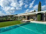 Villa for sale in La Quinta, Benahavis