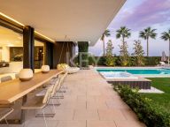 Villa for sale in La Quinta, Benahavis