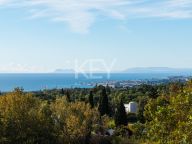 Villa Pareada en venta en Le Blanc, Marbella Golden Mile