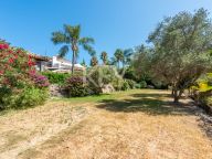 Villa for sale in Paraiso Medio, Estepona