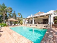 Villa for sale in Paraiso Medio, Estepona