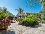 Villa for sale in Paraiso Medio, Estepona