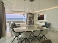 Apartamento en venta en Beach Side New Golden Mile, Estepona