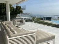 Apartamento en venta en Beach Side New Golden Mile, Estepona