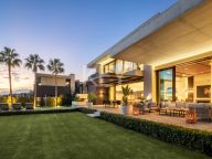 Villa for sale in La Quinta Hills, Benahavis