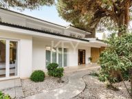 Villa en alquiler en Las Chapas, Marbella Este