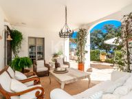 Villa for sale in El Madroñal, Benahavis