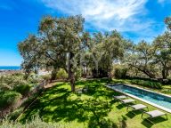 Villa for sale in El Madroñal, Benahavis