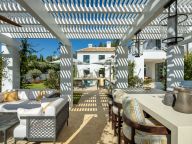 Villa en venta en Cascada de Camojan, Marbella Golden Mile