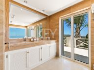 Villa for sale in Los Altos de los Monteros, Marbella East