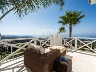 Villa for sale in Los Altos de los Monteros, Marbella East