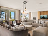 Villa for sale in Los Altos de los Monteros, Marbella East