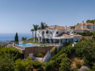 Villa en venta en Los Altos de los Monteros, Marbella Este