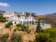 Villa en venta en Los Altos de los Monteros, Marbella Este