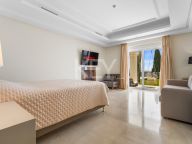 Villa en venta en Los Altos de los Monteros, Marbella Este