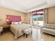 Villa for sale in Los Altos de los Monteros, Marbella East