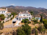 Villa for sale in Los Altos de los Monteros, Marbella East