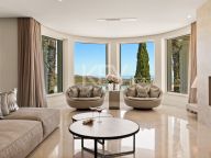 Villa for sale in Los Altos de los Monteros, Marbella East