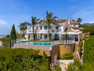 Villa for sale in Los Altos de los Monteros, Marbella East