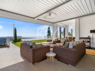 Villa for sale in Los Altos de los Monteros, Marbella East