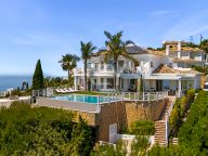 Villa for sale in Los Altos de los Monteros, Marbella East