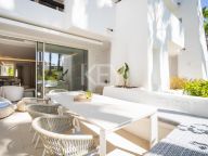 Apartamento en venta en Puente Romano, Marbella Golden Mile