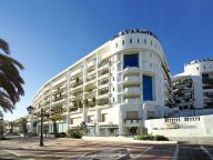 Apartamento en venta en Playas del Duque, Marbella - Puerto Banus