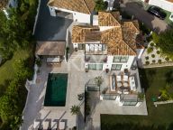 Villa for sale in Los Naranjos Hill Club, Nueva Andalucia