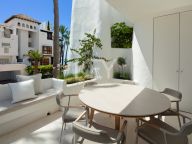 Apartamento en venta en Marina Puente Romano, Marbella Golden Mile