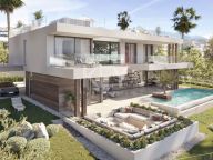 Villa for sale in Estepona