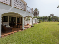 Villa en venta en Guadalmina Baja, San Pedro de Alcantara