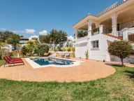 Villa for sale in La Mairena, Marbella East