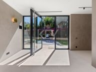 Villa for sale in Marbella East